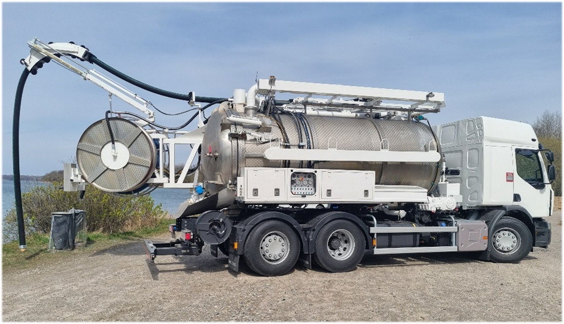 RENAULT D - Wide 6x2*4 - Ассенизатор: фото 1 RENAULT D - Wide 6x2*4 - Ассенизатор: фото 1