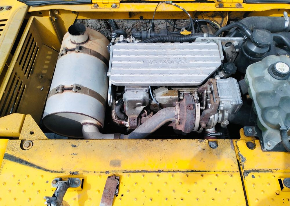 Гусеничный экскаватор JCB JS 220 LC+: фото 6