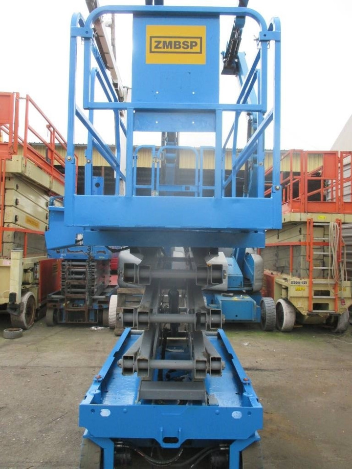 Ножничный подъемник Genie GS 2646: фото 7 Ножничный подъемник Genie GS 2646: фото 7