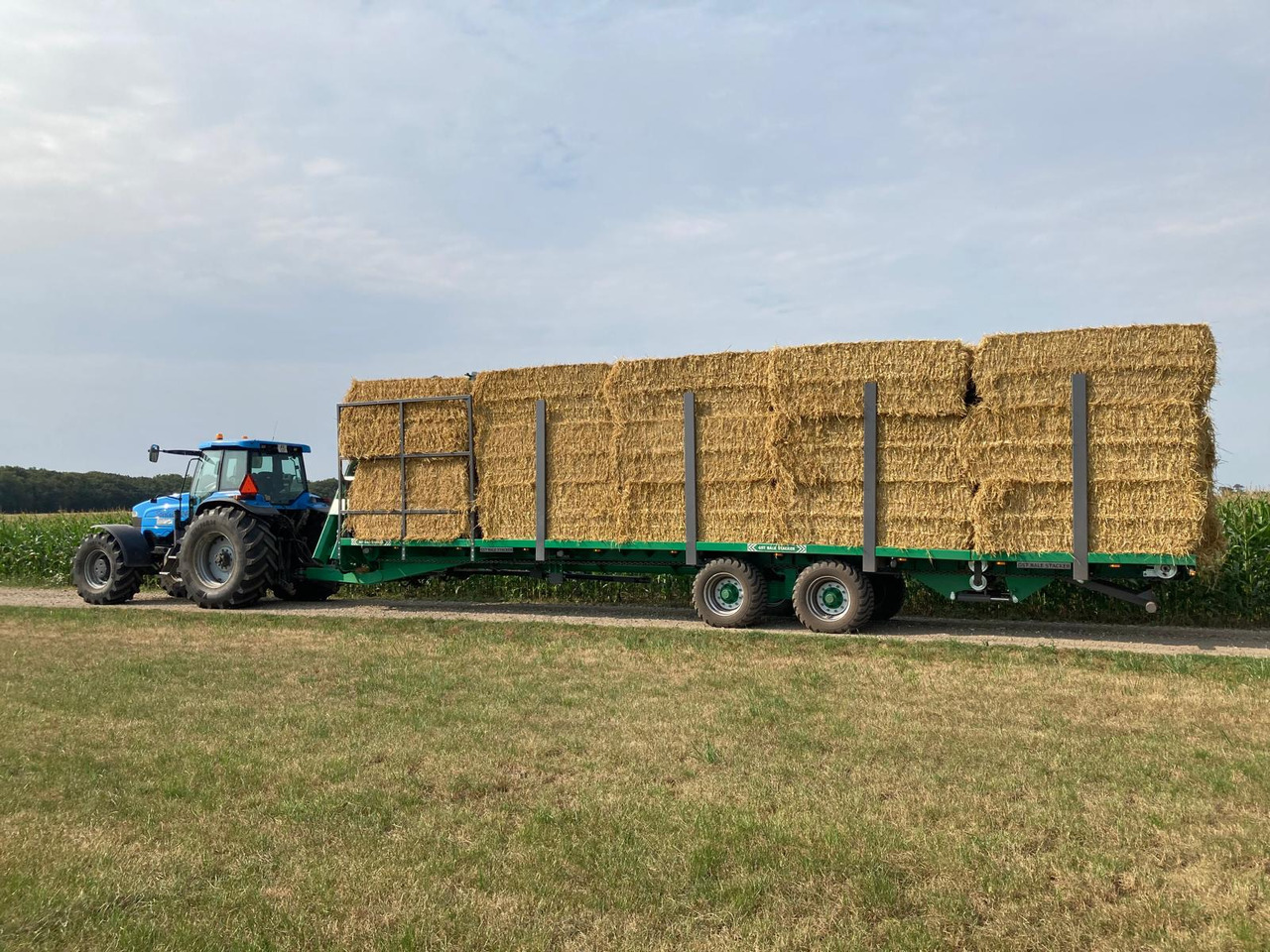 Самозагружающийся прицеп GST BALE STACKER: фото 7
