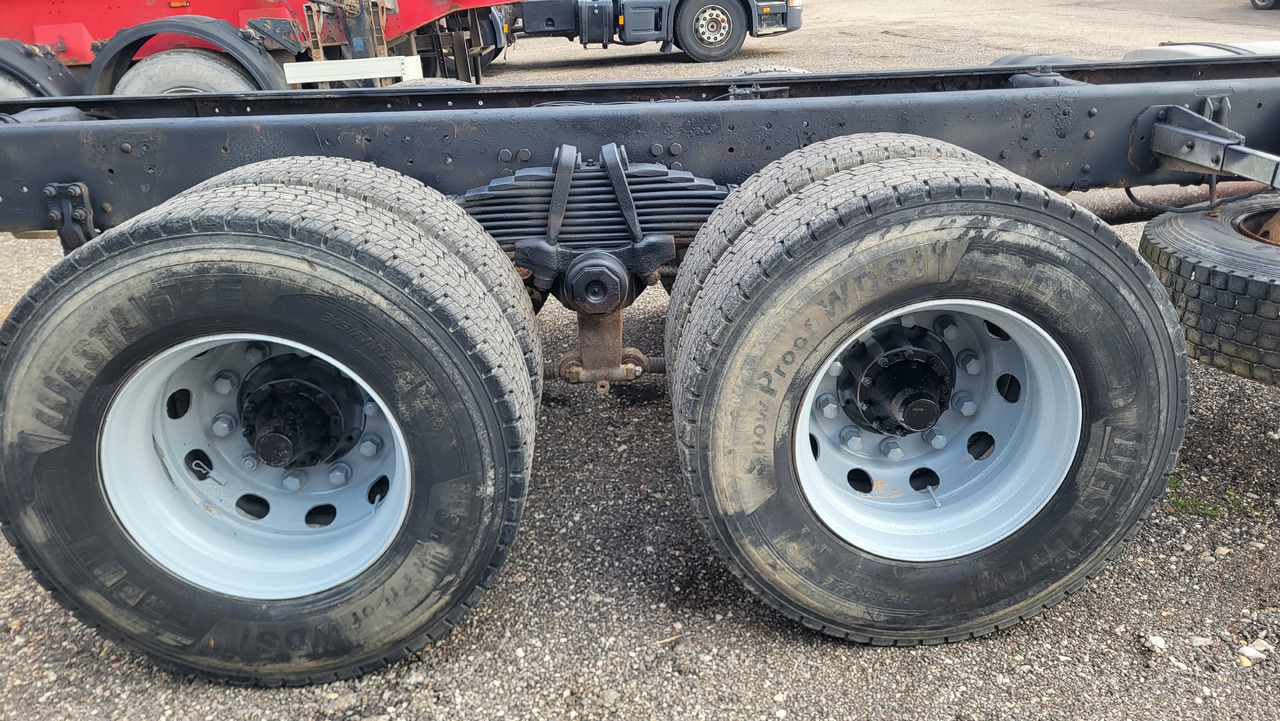 Грузовик-шасси SCANIA R124 420 6X4: фото 10 Грузовик-шасси SCANIA R124 420 6X4: фото 10