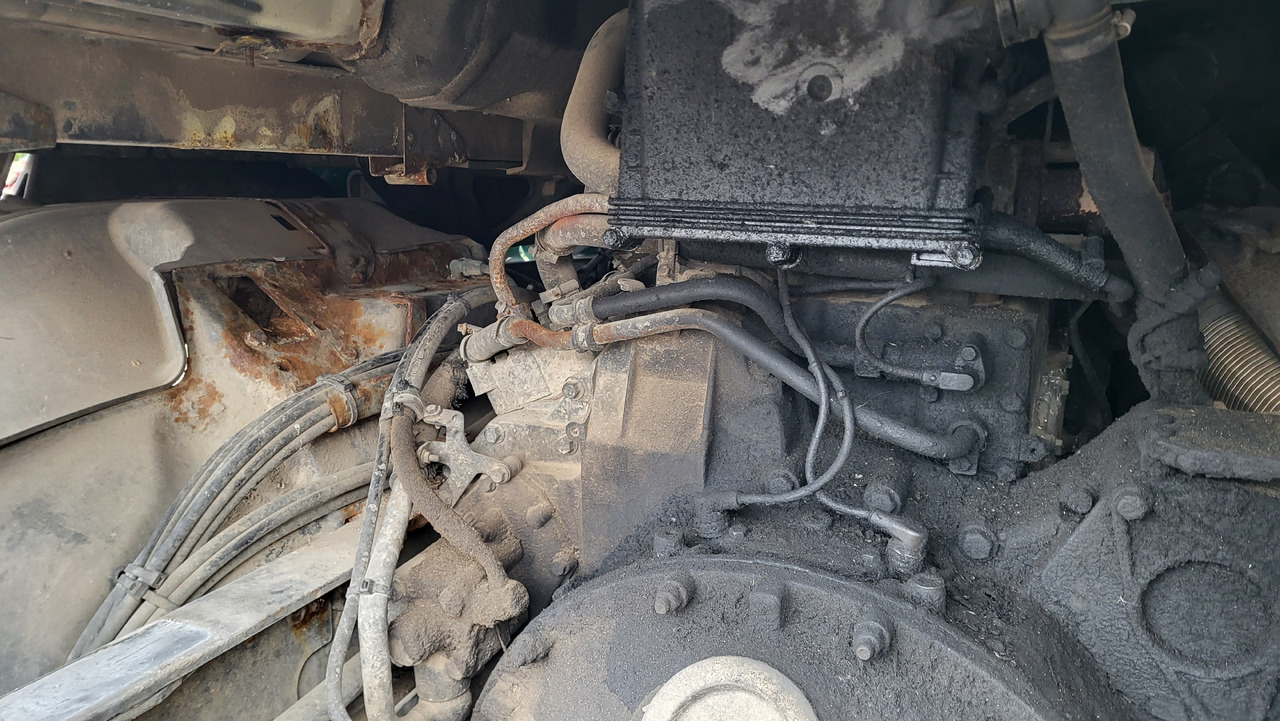 Грузовик-шасси SCANIA R124 420 6X4: фото 14 Грузовик-шасси SCANIA R124 420 6X4: фото 14