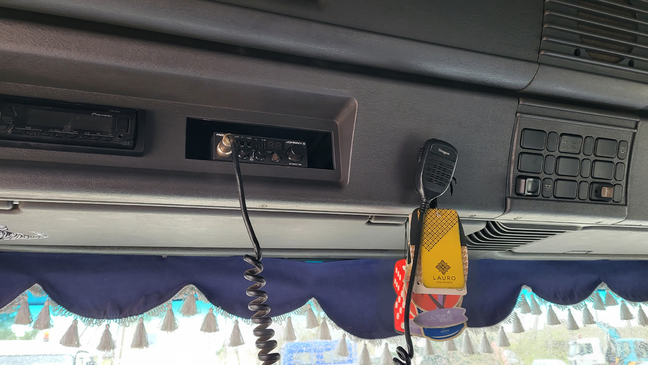 Грузовик-шасси SCANIA R124 420 6X4: фото 22 Грузовик-шасси SCANIA R124 420 6X4: фото 22