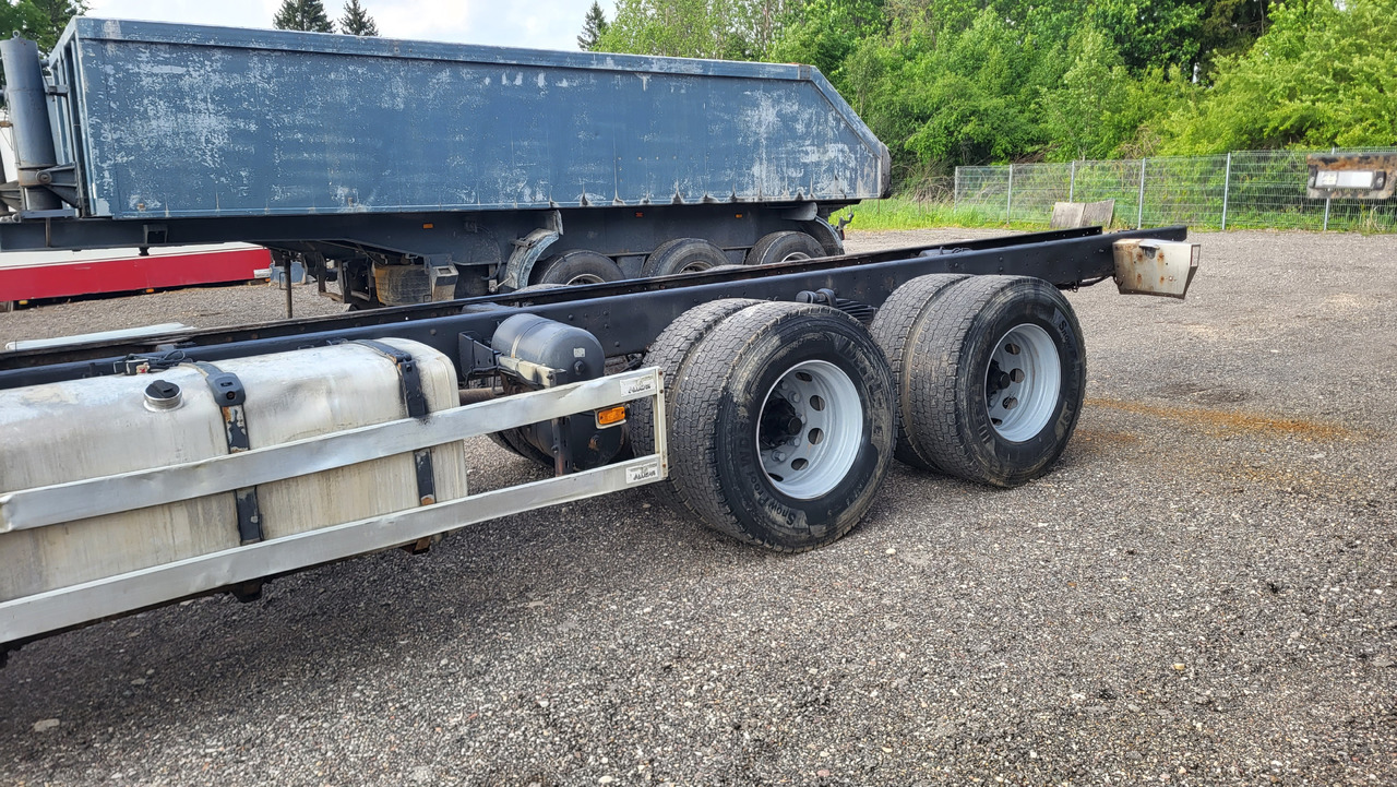 Грузовик-шасси SCANIA R124 420 6X4: фото 11 Грузовик-шасси SCANIA R124 420 6X4: фото 11