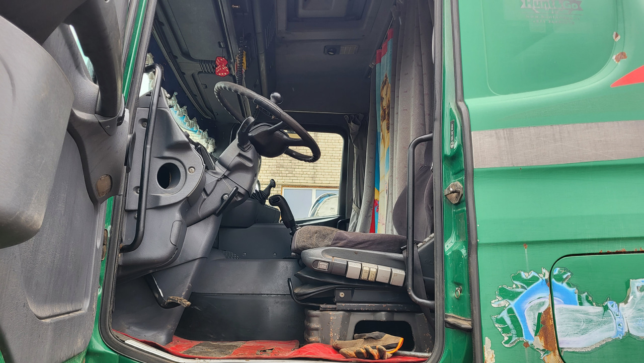 Грузовик-шасси SCANIA R124 420 6X4: фото 18 Грузовик-шасси SCANIA R124 420 6X4: фото 18