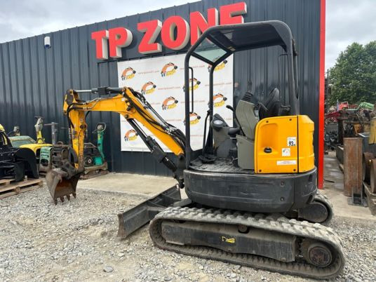 Bobcat E26 à 18 500 € HT - Мини-экскаватор: фото 2 Bobcat E26 à 18 500 € HT - Мини-экскаватор: фото 2