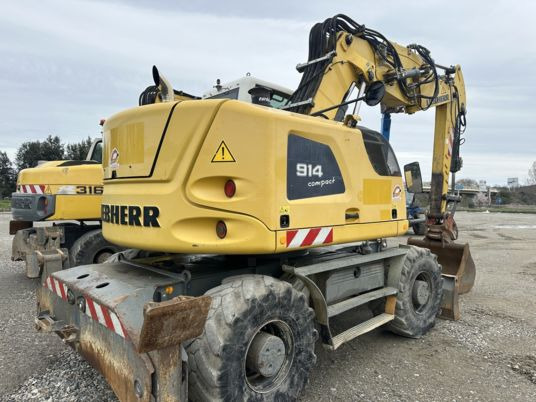 Liebherr A 914 COMPACT - Колёсный экскаватор: фото 1 Liebherr A 914 COMPACT - Колёсный экскаватор: фото 1