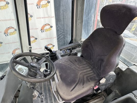 Liebherr New L514 Stéréo Clim à 29 500 € HT - Колёсный погрузчик: фото 5 Liebherr New L514 Stéréo Clim à 29 500 € HT - Колёсный погрузчик: фото 5