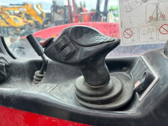 Телескопический погрузчик Manitou MT732 à 34 900 € HT: фото 8 Телескопический погрузчик Manitou MT732 à 34 900 € HT: фото 8