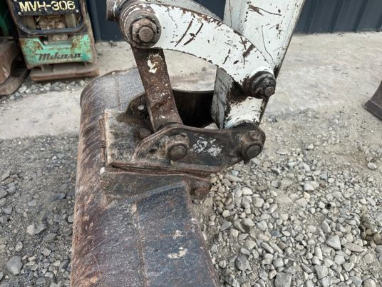 Мини-экскаватор Takeuchi TB23R Cabine à 17 500 € HT: фото 7