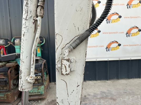 Мини-экскаватор Takeuchi TB23R Cabine à 17 500 € HT: фото 17