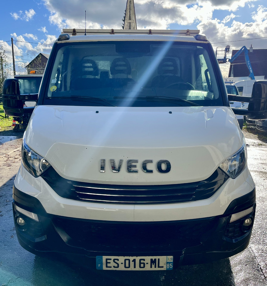 IVECO Daily 35-180 35c18 plateau - Малотоннажный бортовой грузовик: фото 2 IVECO Daily 35-180 35c18 plateau - Малотоннажный бортовой грузовик: фото 2