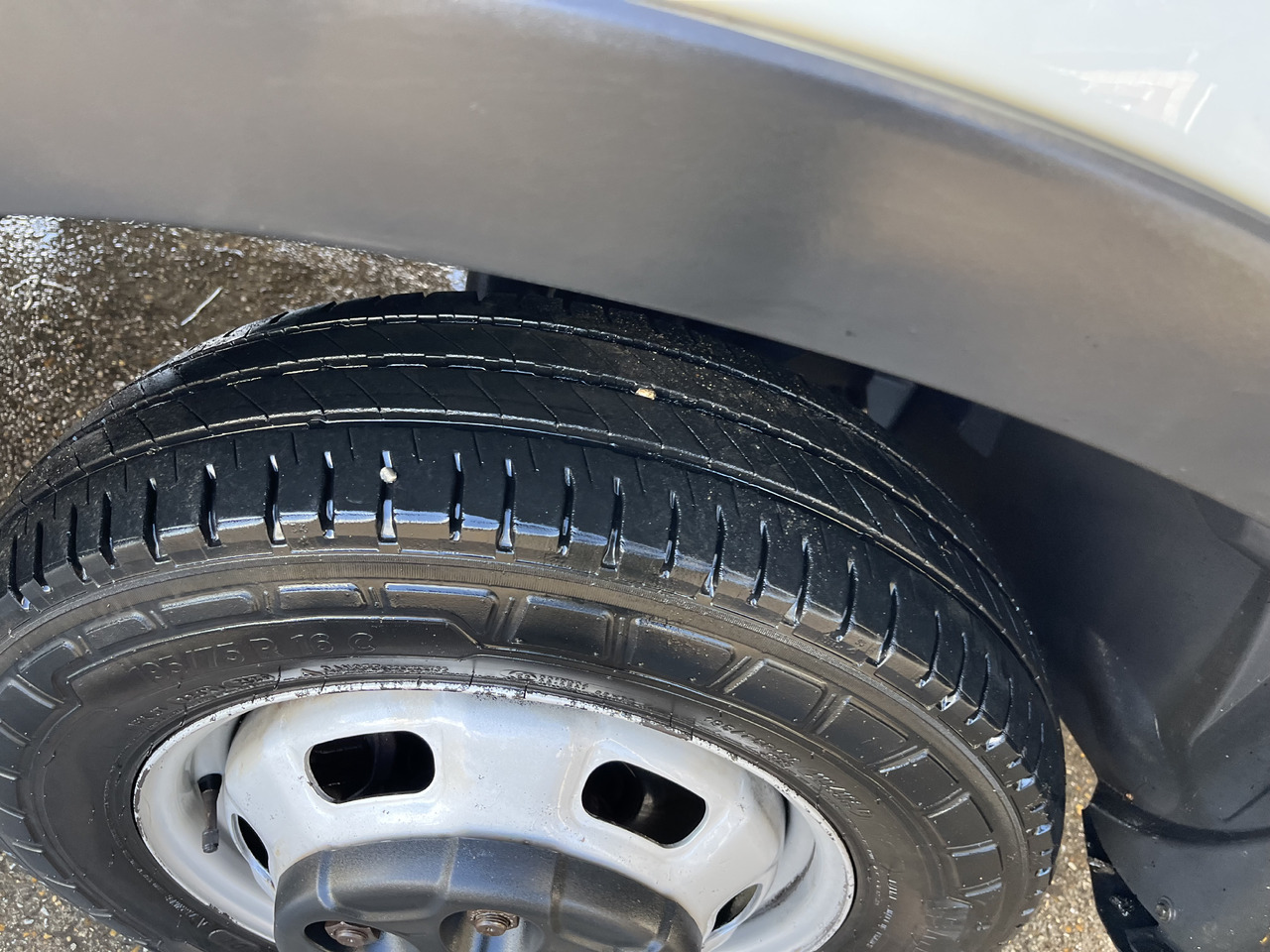 IVECO Daily 35-180 35c18 plateau - Малотоннажный бортовой грузовик: фото 4 IVECO Daily 35-180 35c18 plateau - Малотоннажный бортовой грузовик: фото 4