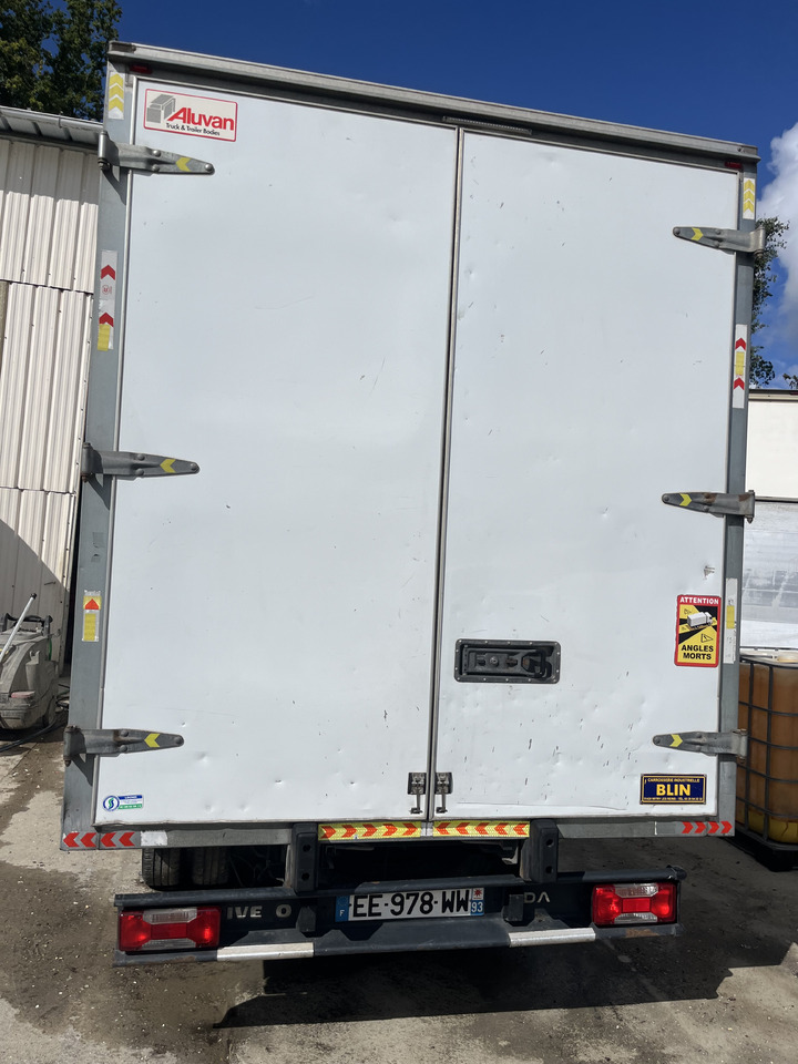 Iveco Daily 35-130 35c13 caisse - Фургон с закрытым кузовом: фото 3 Iveco Daily 35-130 35c13 caisse - Фургон с закрытым кузовом: фото 3