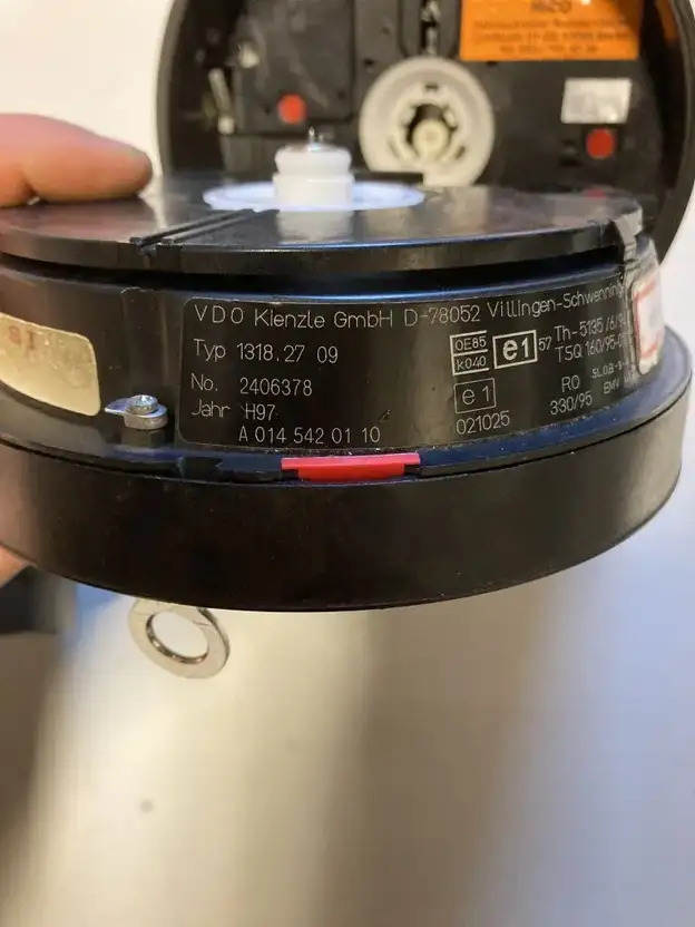 VDO Tacho Tachometer 1318.27 1318.24 VDO 1323 Fahrtenschreiber - Электрическая система для Автобусов: фото 3 VDO Tacho Tachometer 1318.27 1318.24 VDO 1323 Fahrtenschreiber - Электрическая система для Автобусов: фото 3