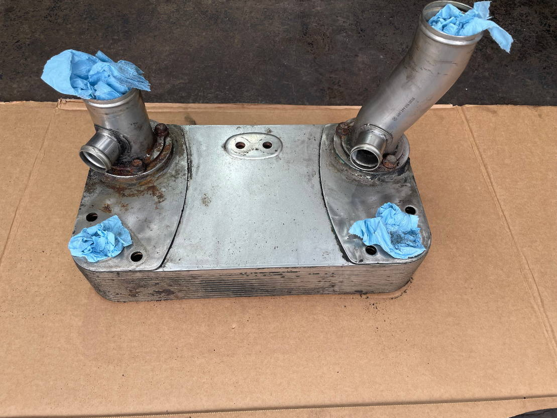 ZF ZF Ölkühler Wärmetauscher Getriebeölkühler Ecolife 6AP 1400 1700  - Масляный радиатор для Автобусов: фото 1 ZF ZF Ölkühler Wärmetauscher Getriebeölkühler Ecolife 6AP 1400 1700  - Масляный радиатор для Автобусов: фото 1