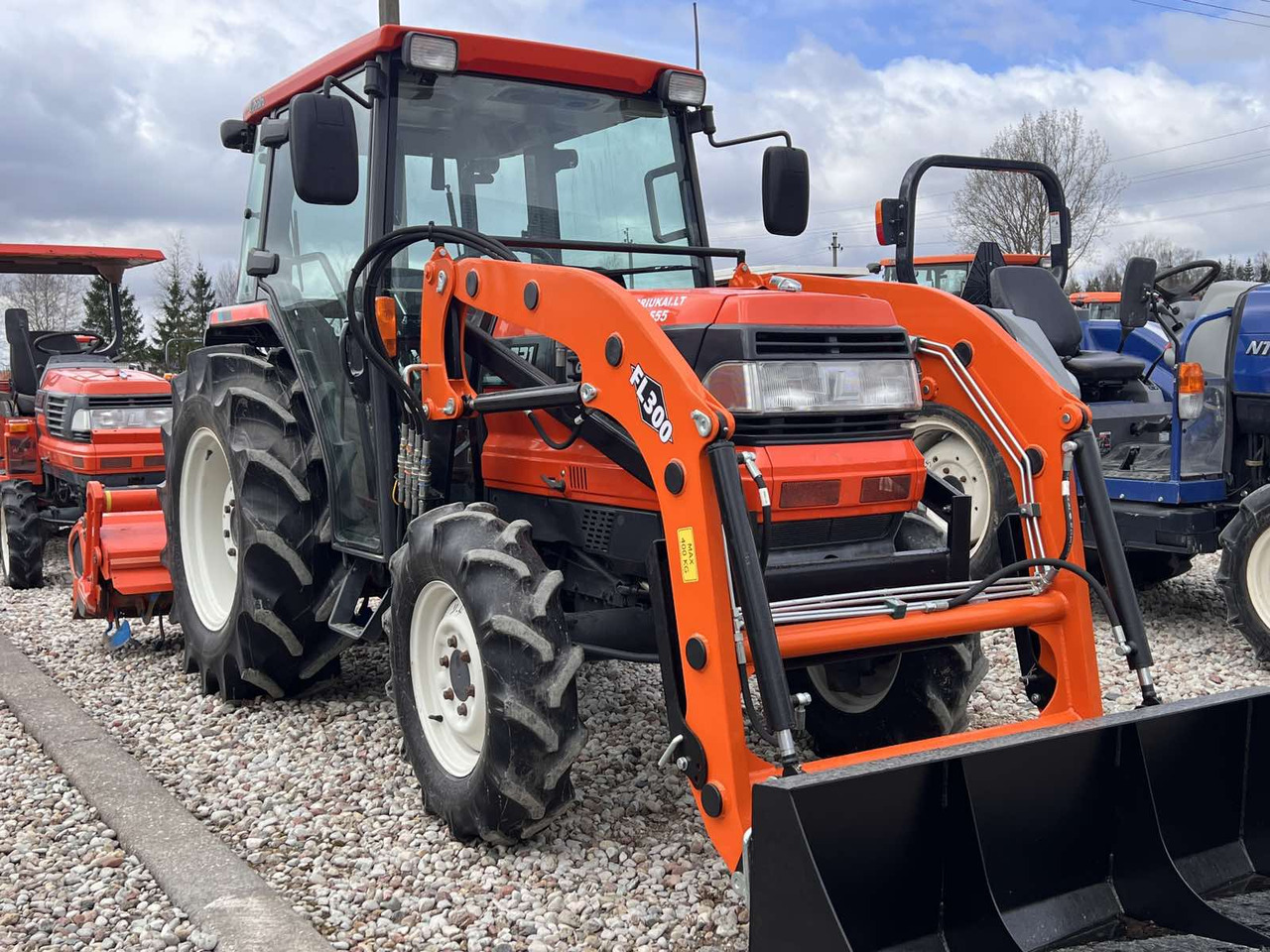 Kubota GL321 - Минитрактор: фото 1 Kubota GL321 - Минитрактор: фото 1