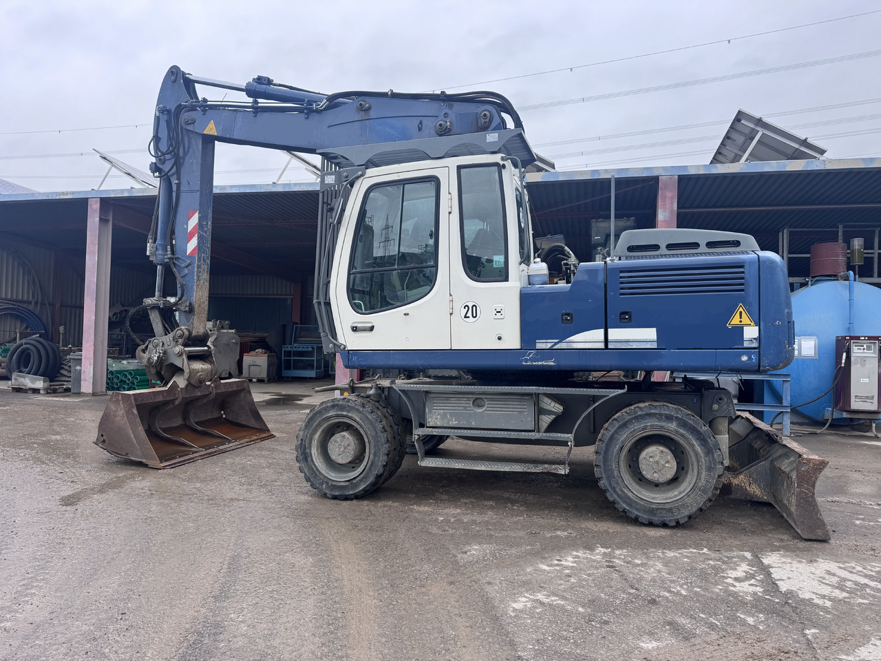 LIEBHERR A 904 C Litronic - Колёсный экскаватор: фото 2 LIEBHERR A 904 C Litronic - Колёсный экскаватор: фото 2