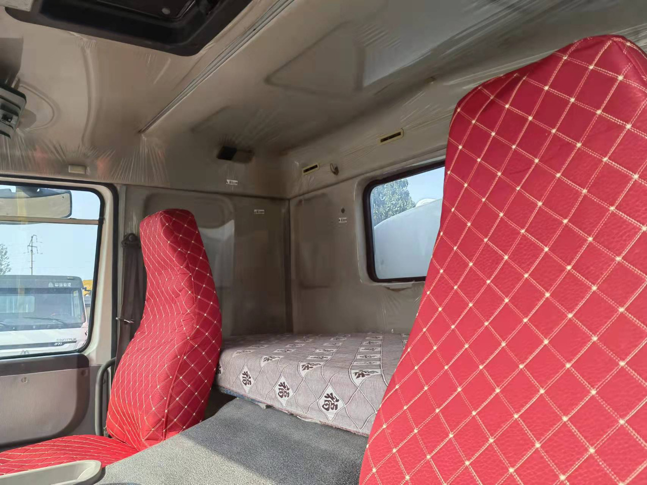 HOWO 336-371 - Грузовик-цистерна: фото 4 HOWO 336-371 - Грузовик-цистерна: фото 4