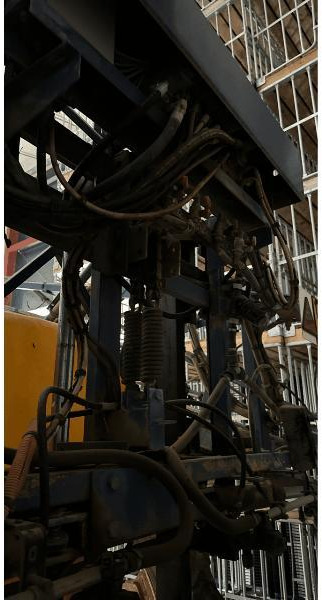 CARUELLE 25 24 - Прицепной опрыскиватель: фото 3 CARUELLE 25 24 - Прицепной опрыскиватель: фото 3