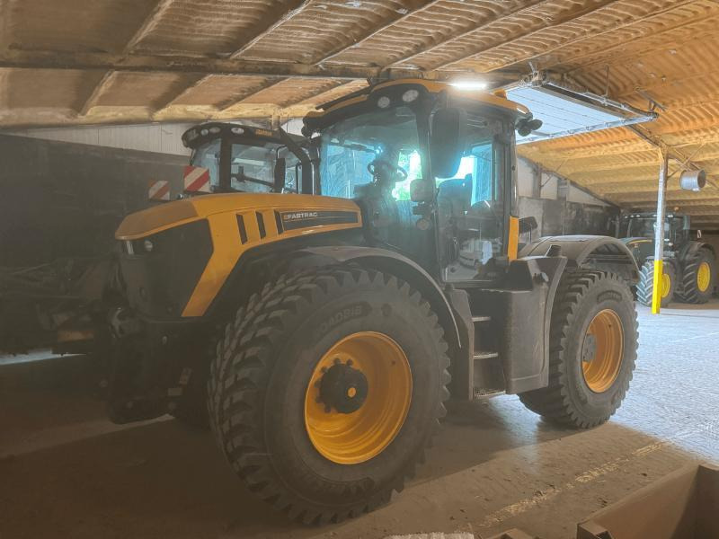 JCB FASTRAC 4220 - Трактор: фото 1 JCB FASTRAC 4220 - Трактор: фото 1