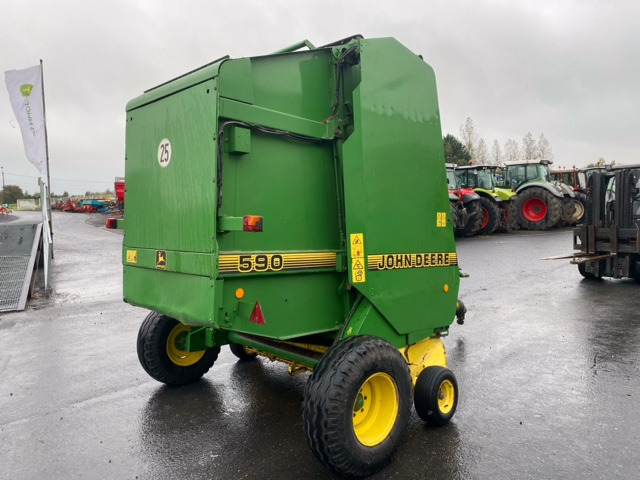 JOHN DEERE 590 - Пресс-подборщик рулонный: фото 4 JOHN DEERE 590 - Пресс-подборщик рулонный: фото 4