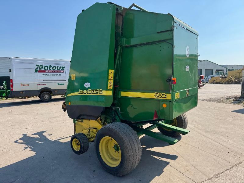 Пресс-подборщик рулонный JOHN DEERE 592: фото 8