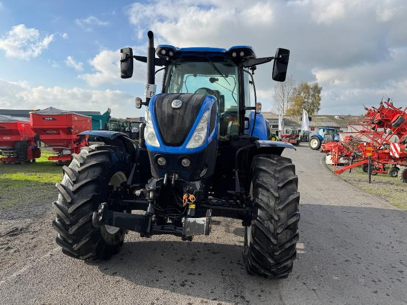 NEW-HOLLAND T7.190 RC - Трактор: фото 2 NEW-HOLLAND T7.190 RC - Трактор: фото 2