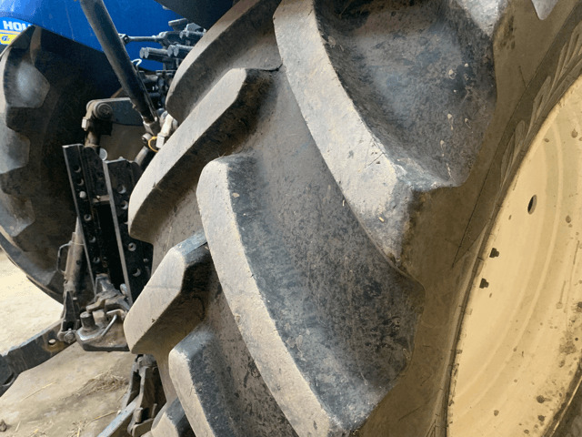 NEW-HOLLAND T7.215S - Трактор: фото 3 NEW-HOLLAND T7.215S - Трактор: фото 3