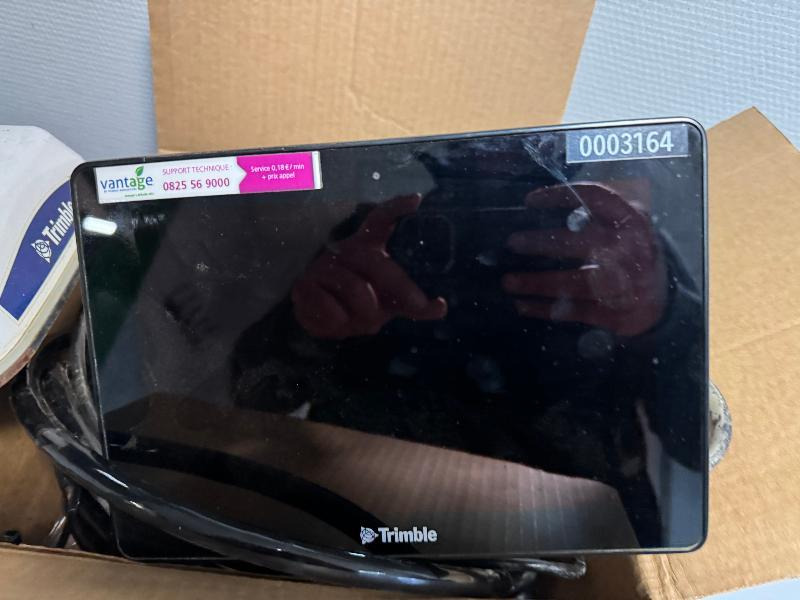 TRIMBLE GFX 750 RTK - Система навигации для Сельскохозяйственной техники: фото 2 TRIMBLE GFX 750 RTK - Система навигации для Сельскохозяйственной техники: фото 2