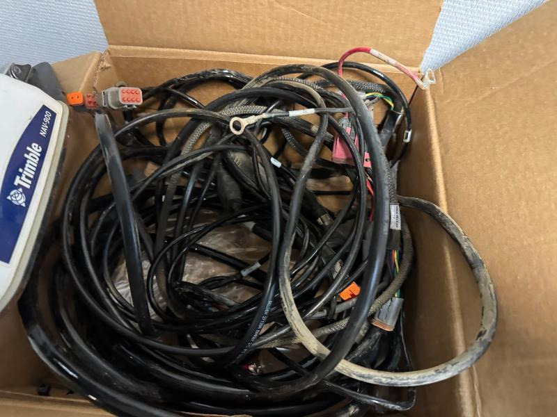 TRIMBLE GFX 750 RTK - Система навигации для Сельскохозяйственной техники: фото 3 TRIMBLE GFX 750 RTK - Система навигации для Сельскохозяйственной техники: фото 3