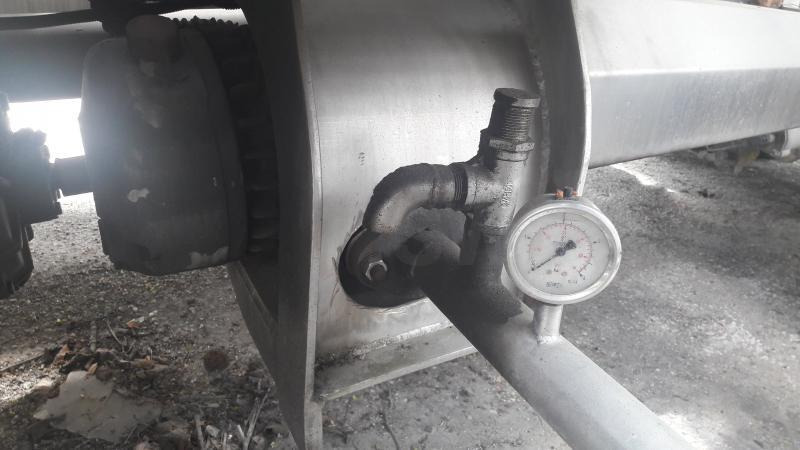 Грузовик-цистерна Volvo FM12 450: фото 6