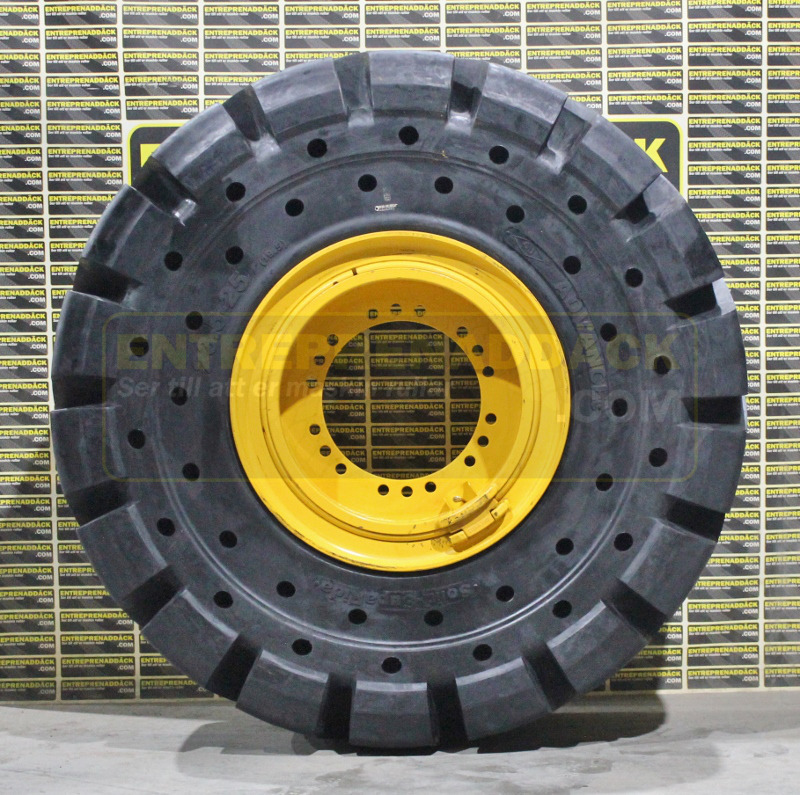 Complete solid wheels 26.5-25 on rims for Volvo L110/L120E - Колёсный погрузчик: фото 4 Complete solid wheels 26.5-25 on rims for Volvo L110/L120E - Колёсный погрузчик: фото 4