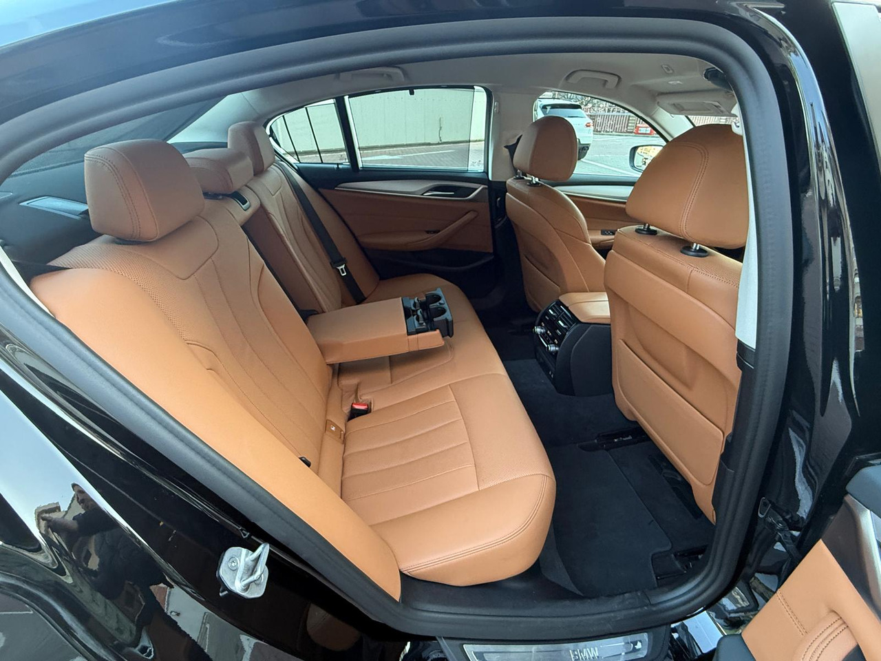 BMW 520D MILDHYBRID - Седан: фото 3 BMW 520D MILDHYBRID - Седан: фото 3