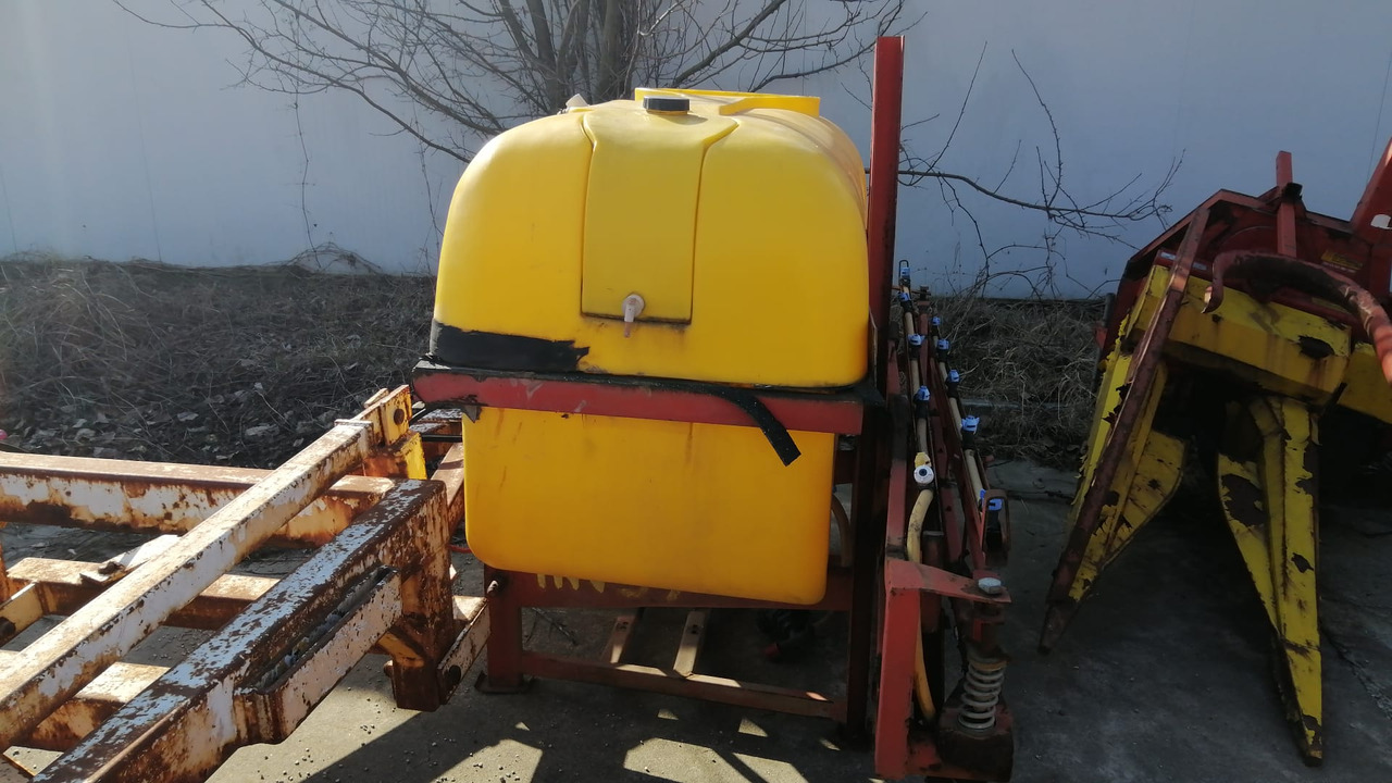 Herbicide Worn /Sprayer 800 l 12m - Навесной опрыскиватель: фото 2 Herbicide Worn /Sprayer 800 l 12m - Навесной опрыскиватель: фото 2