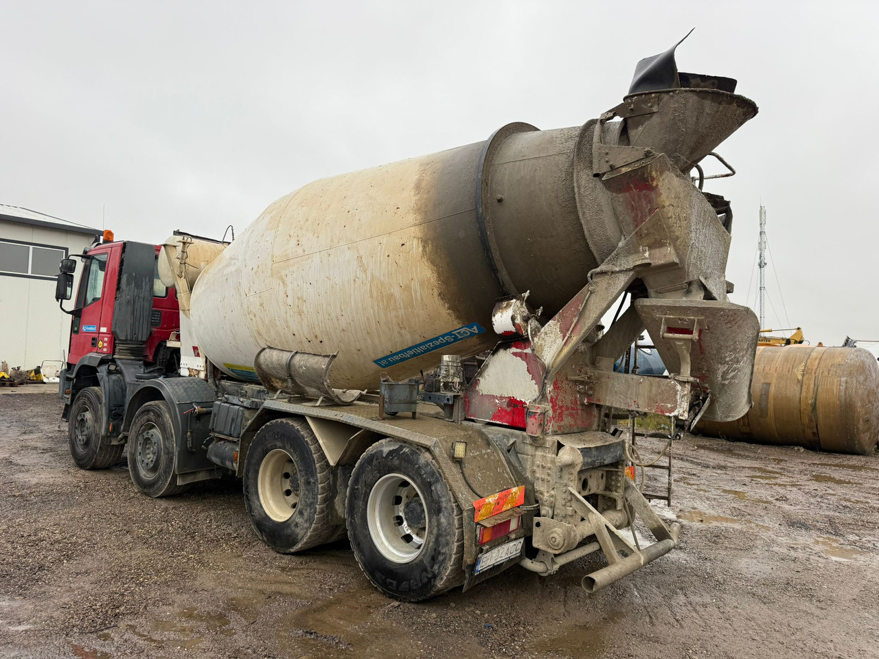 IVECO EUROTRAKKER CONCRETE MIXER - Автобетоносмеситель: фото 4 IVECO EUROTRAKKER CONCRETE MIXER - Автобетоносмеситель: фото 4