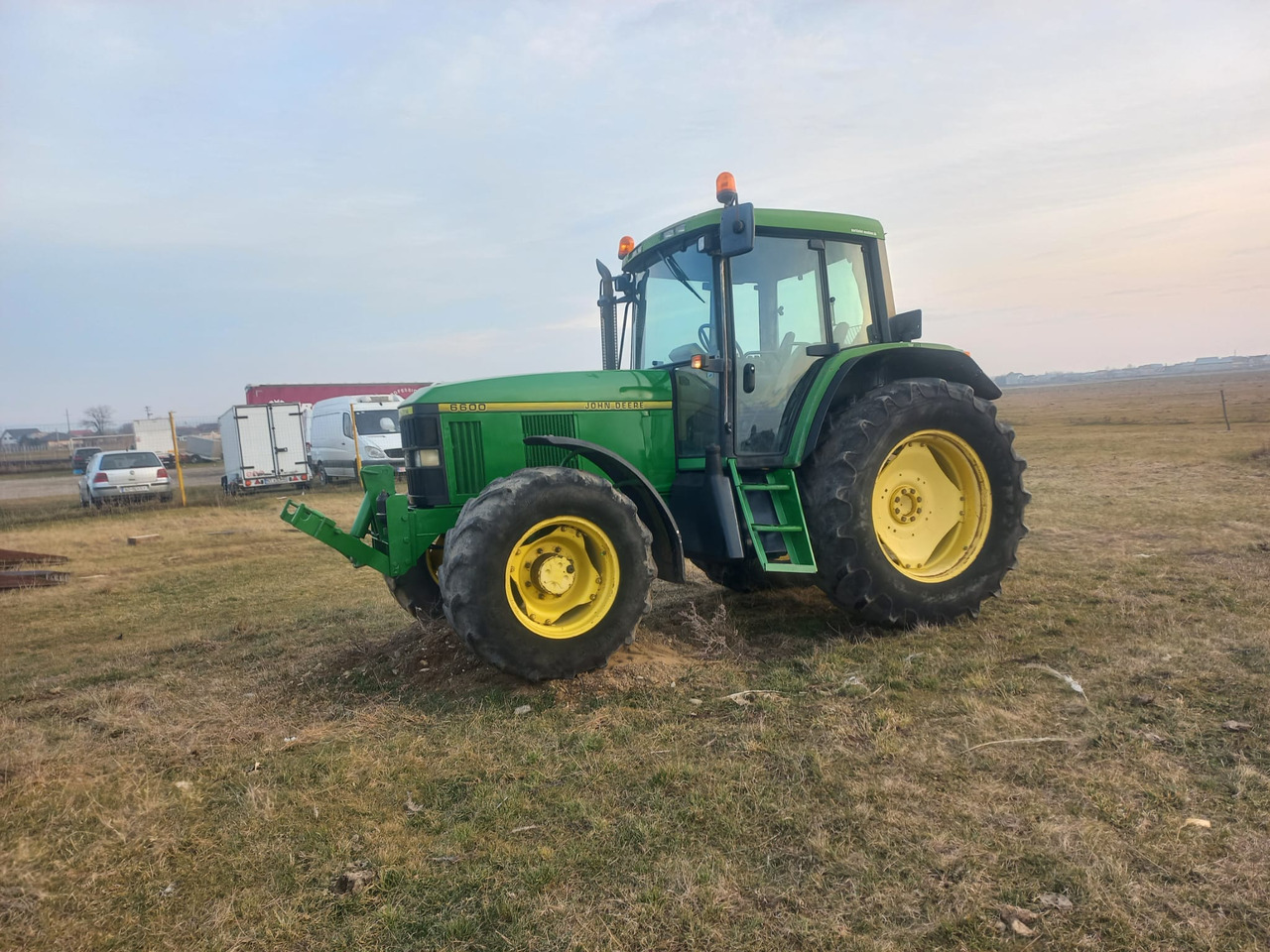 JOHN DEERE 6600 TRACTOR - Трактор: фото 1 JOHN DEERE 6600 TRACTOR - Трактор: фото 1