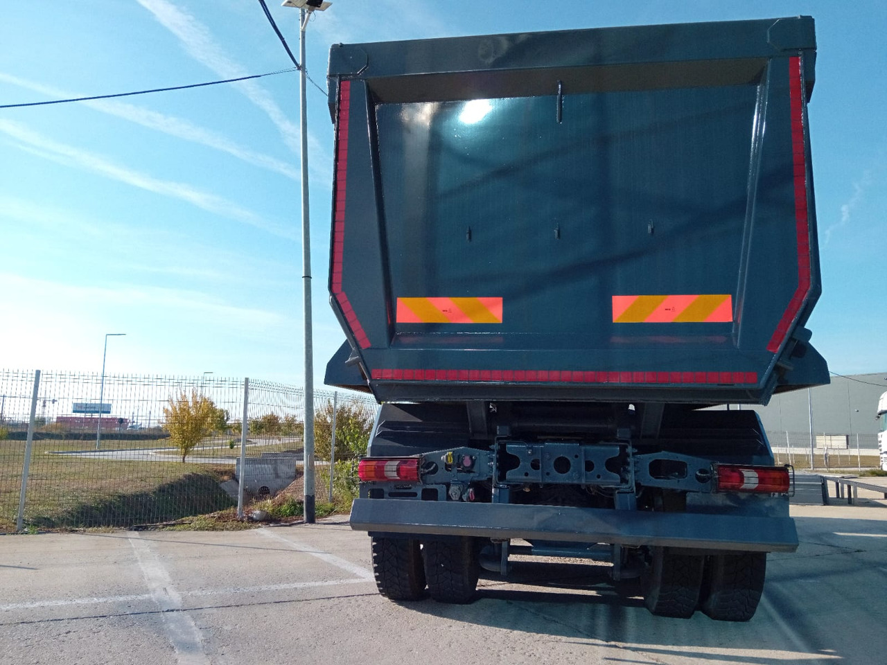 Mercedes-Benz Arocs 42.40 8×4 Basculanta/Tipper/Kipper Heavy Duty, TOP !!! - Самосвал: фото 5 Mercedes-Benz Arocs 42.40 8×4 Basculanta/Tipper/Kipper Heavy Duty, TOP !!! - Самосвал: фото 5