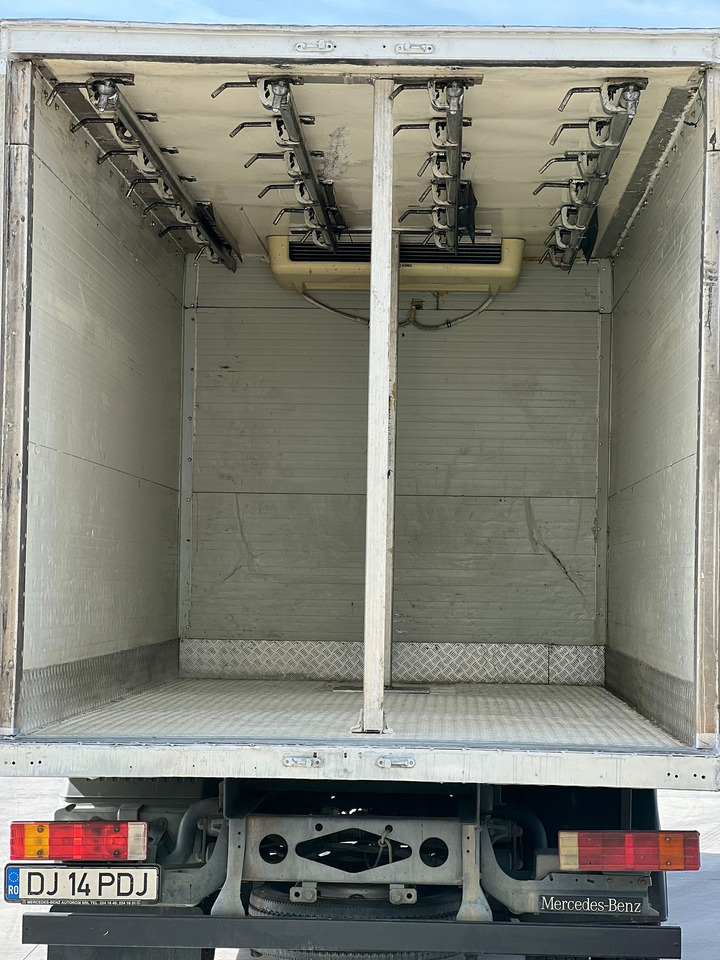 Mercedes-Benz Atego 10.15 Thermo King -20 C, Meat on hooks transport - Рефрижератор: фото 5 Mercedes-Benz Atego 10.15 Thermo King -20 C, Meat on hooks transport - Рефрижератор: фото 5
