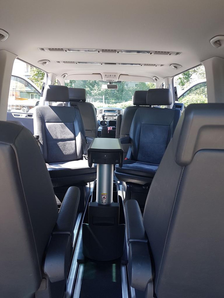 Пассажирский фургон VOLKSWAGEN MULTIVAN: фото 15