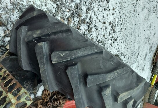 14.9R28 rengas - Valtra - Шина для Тракторов: фото 3 14.9R28 rengas - Valtra - Шина для Тракторов: фото 3