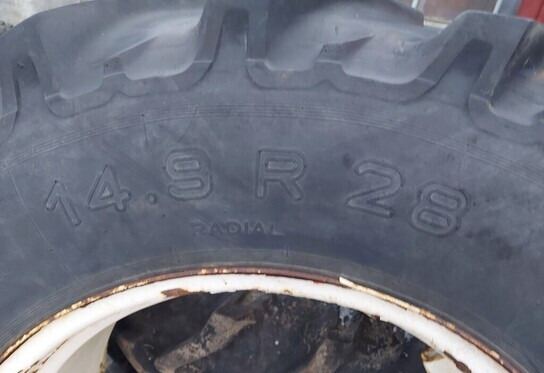 14.9R28 rengas - Valtra - Шина для Тракторов: фото 4 14.9R28 rengas - Valtra - Шина для Тракторов: фото 4