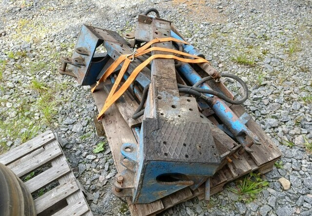 Fordson Diesel Major etukuormaajan osia - Фронтальный погрузчик для трактора: фото 5 Fordson Diesel Major etukuormaajan osia - Фронтальный погрузчик для трактора: фото 5