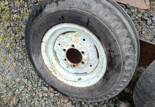 Fordson Diesel Major eturenkaat - Шина для Тракторов: фото 5 Fordson Diesel Major eturenkaat - Шина для Тракторов: фото 5