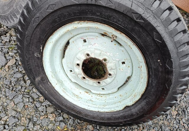 Fordson Diesel Major eturenkaat - Шина для Тракторов: фото 4 Fordson Diesel Major eturenkaat - Шина для Тракторов: фото 4