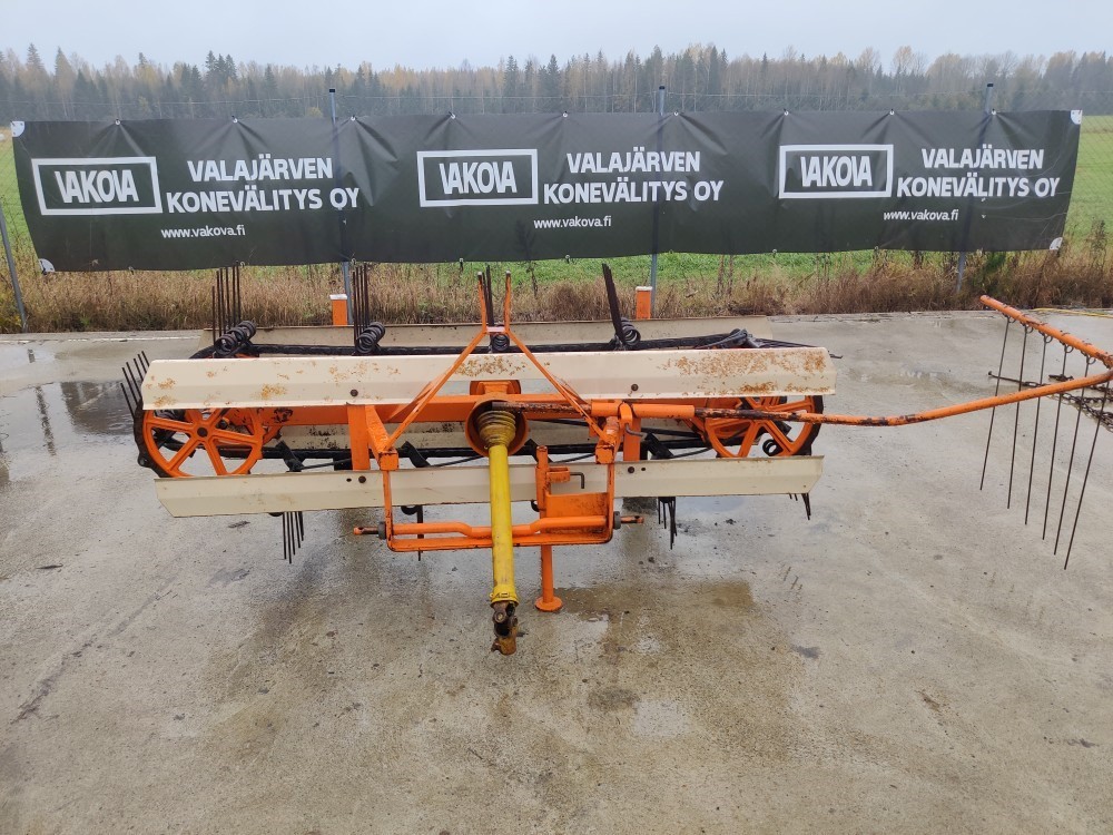 Ketjuharava Wärtsilä Pomo 200 katso video! - Сеноворошилка: фото 1 Ketjuharava Wärtsilä Pomo 200 katso video! - Сеноворошилка: фото 1