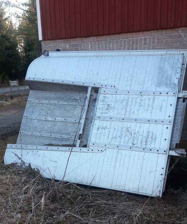 Etusermi Alucar 2 kpl hyväkuntoisia  - Лесозаготовительная техника: фото 1 Etusermi Alucar 2 kpl hyväkuntoisia  - Лесозаготовительная техника: фото 1