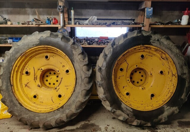 Traktorin renkaat 13.6/12x38 vanteilla - Шина для Тракторов: фото 2 Traktorin renkaat 13.6/12x38 vanteilla - Шина для Тракторов: фото 2