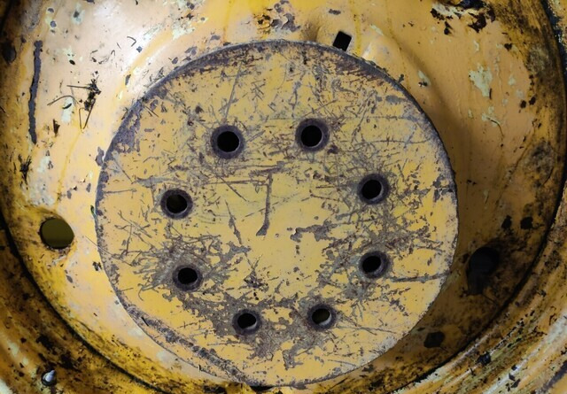 Traktorin renkaat 13.6/12x38 vanteilla - Шина для Тракторов: фото 5 Traktorin renkaat 13.6/12x38 vanteilla - Шина для Тракторов: фото 5