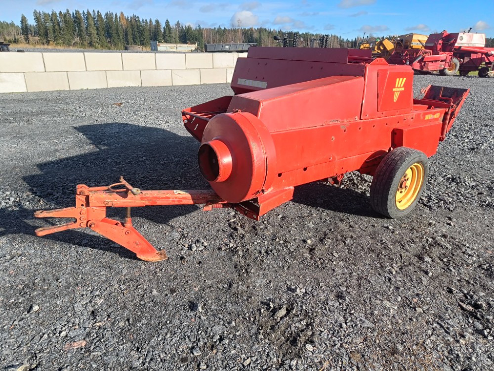 WELGER AP42 - Пресс-подборщик тюковый: фото 1 WELGER AP42 - Пресс-подборщик тюковый: фото 1